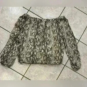 Do+Be Off the Shoulder Animal Print Sheer Sleeves Blouse Size Small